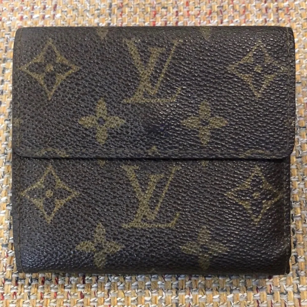 LOUIS VUITTON Authentic BiFold Monogram Wallet SP0923